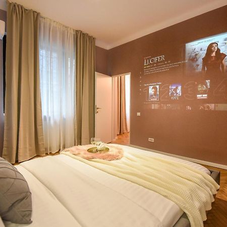 Modern Stay - Central Studios With Wall Projector Near Radisson Bukareszt Zewnętrze zdjęcie