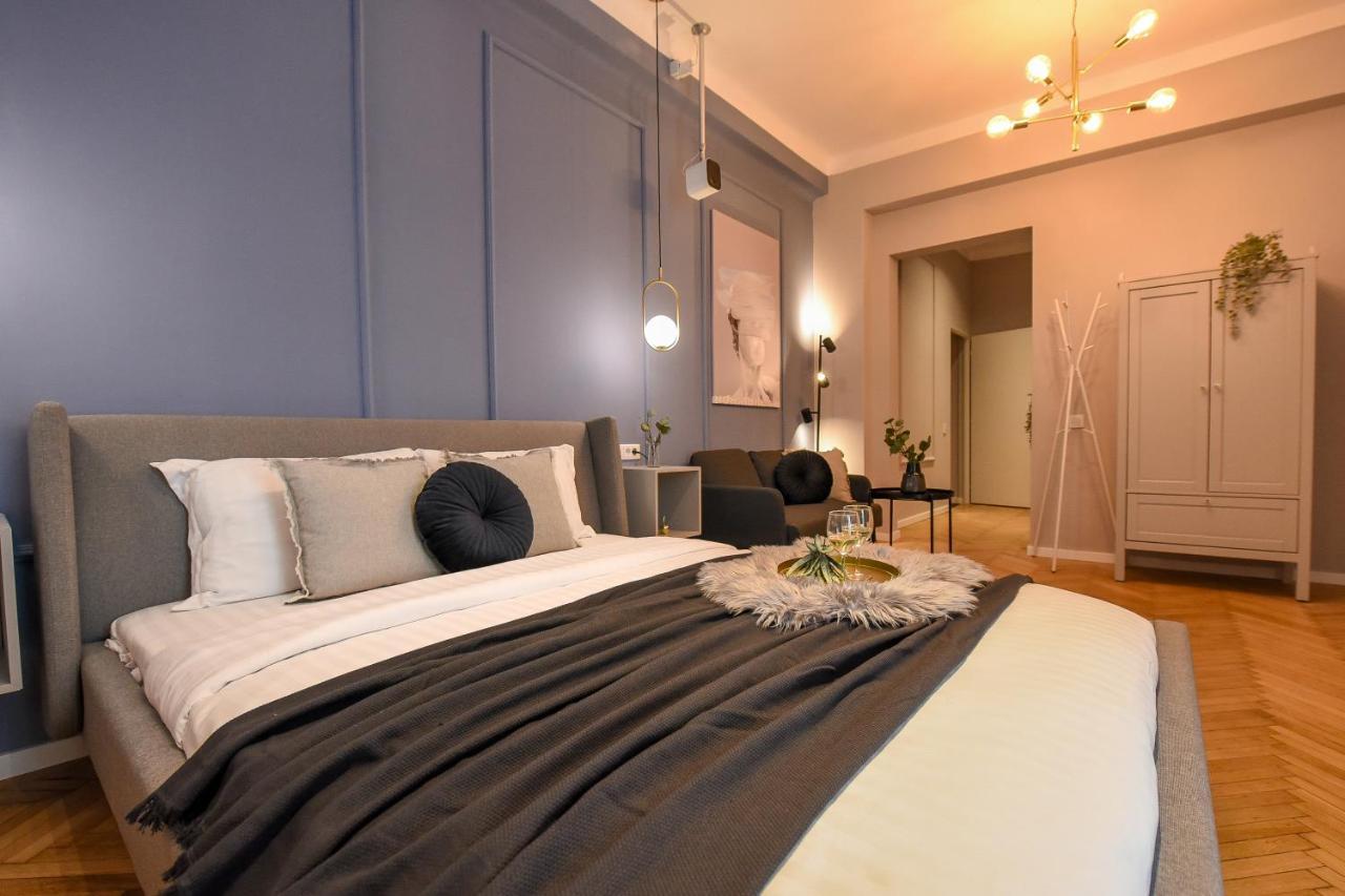 Modern Stay - Central Studios With Wall Projector Near Radisson Bukareszt Zewnętrze zdjęcie