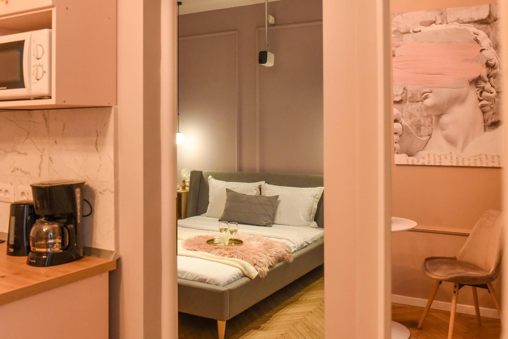 Modern Stay - Central Studios With Wall Projector Near Radisson Bukareszt Pokój zdjęcie